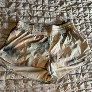 Lululemon Hotty Hot High-Rise Short 2.5" *Reflective